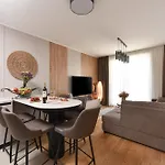 Alta Oliva 2 With Private Parking アパート ザダル