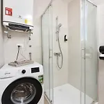アパート Alta Oliva 2 With Private Parking ザダル