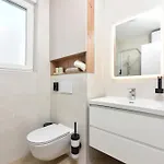 アパート Alta Oliva 2 With Private Parking ザダル